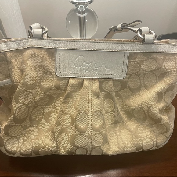 Coach Signature Pleated Gallery Tote Beige White Jacquard Canvas Leather F14281 - Picture 2 of 12